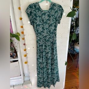 Urban Outfitters S backless green dress